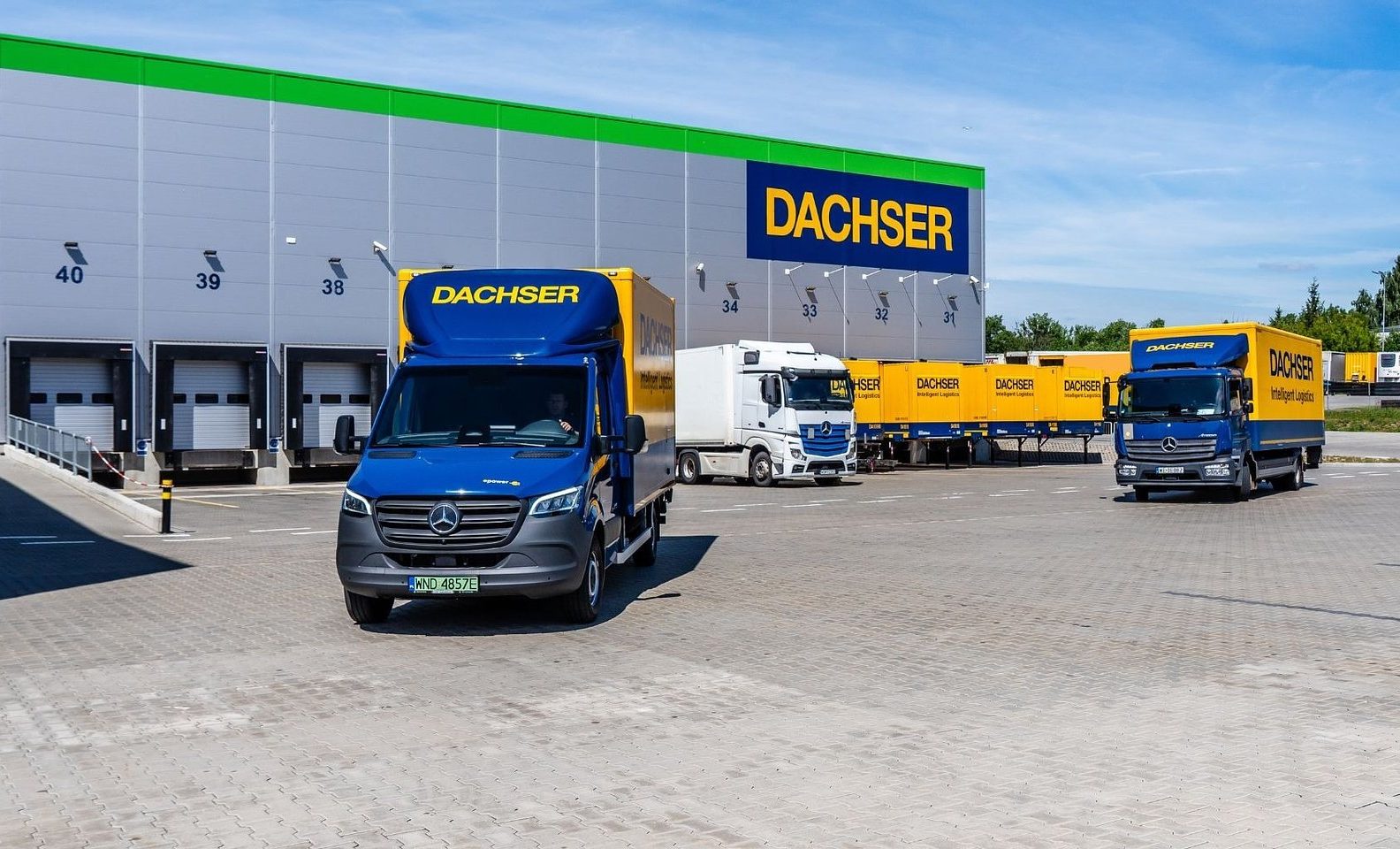 DACHSER elektryfikuje logistykę w Warszawie. Ruszył program zeroemisyjnych dostaw