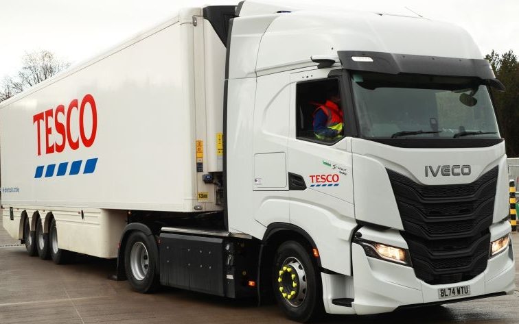 IVECO rozwija zrównoważoną logistykę dzięki 42 nowym pojazdom IVECO S-Way na gaz ziemny dla TESCO w Szkocji