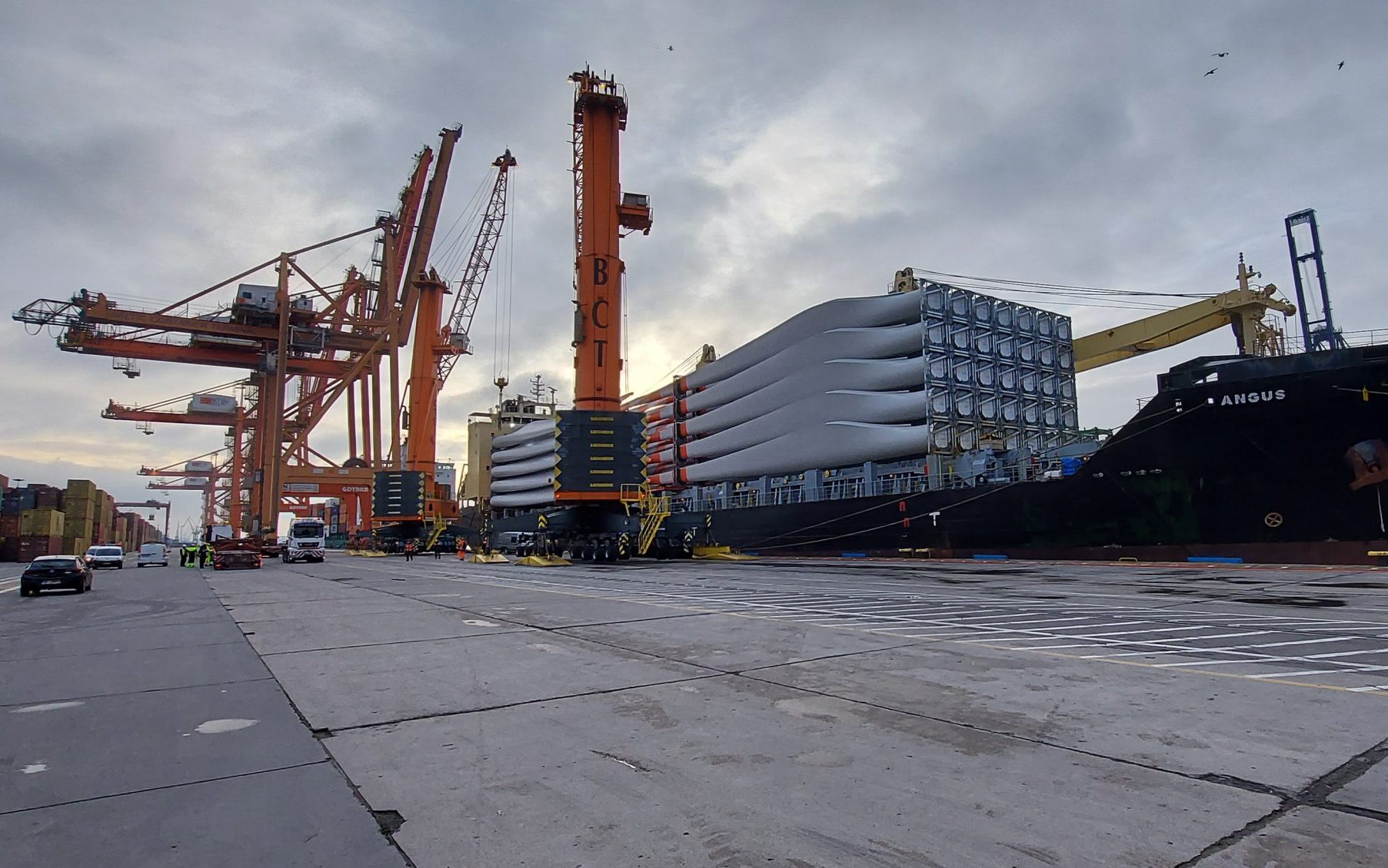 DSV — Global Transport and Logistics wspiera transformację energetyczną Polski