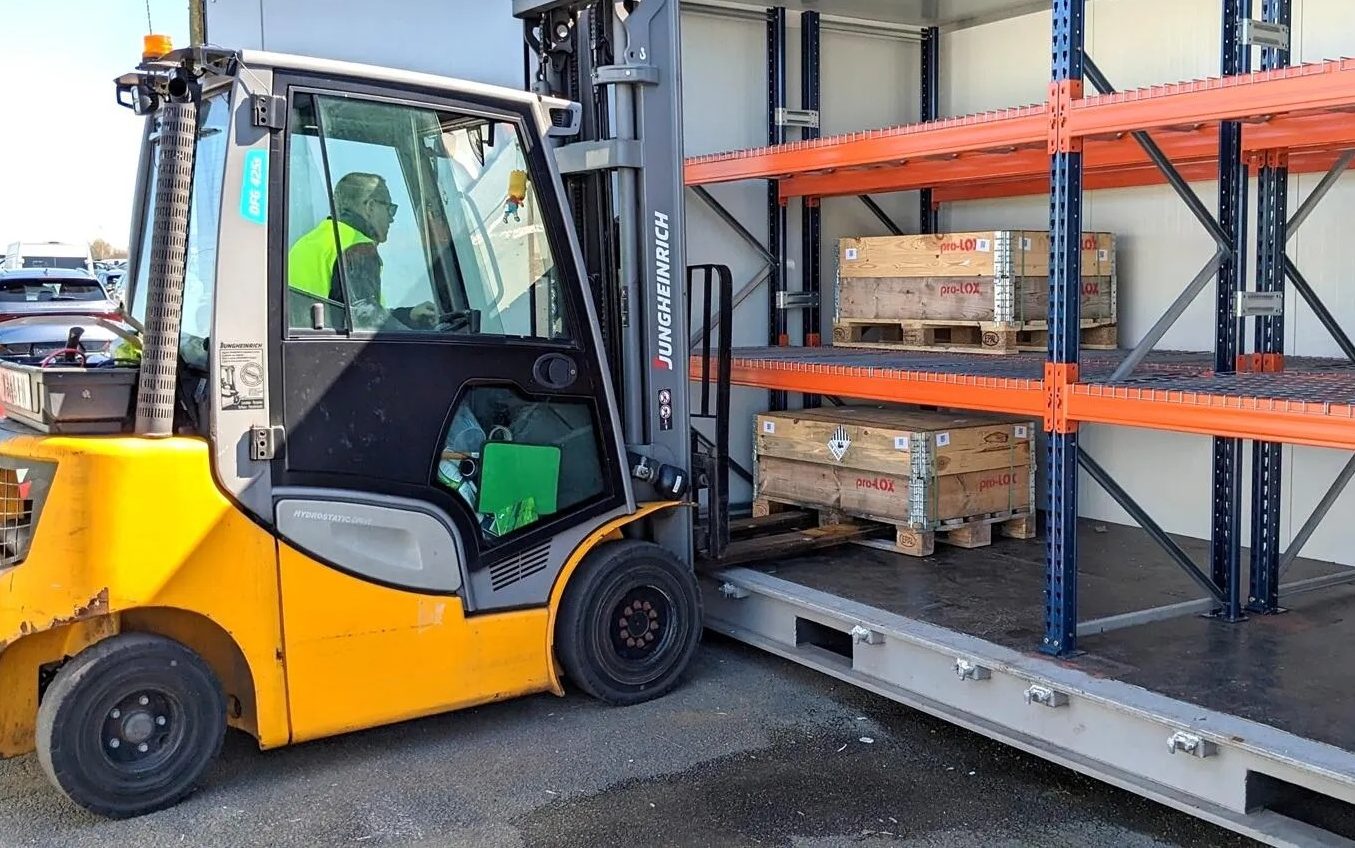 CEVA Logistics uruchamia rozwiązanie dla logistyki zwrotnej baterii EV, aby do 2030 roku obsługiwać 80% ich wolumenów w Europie