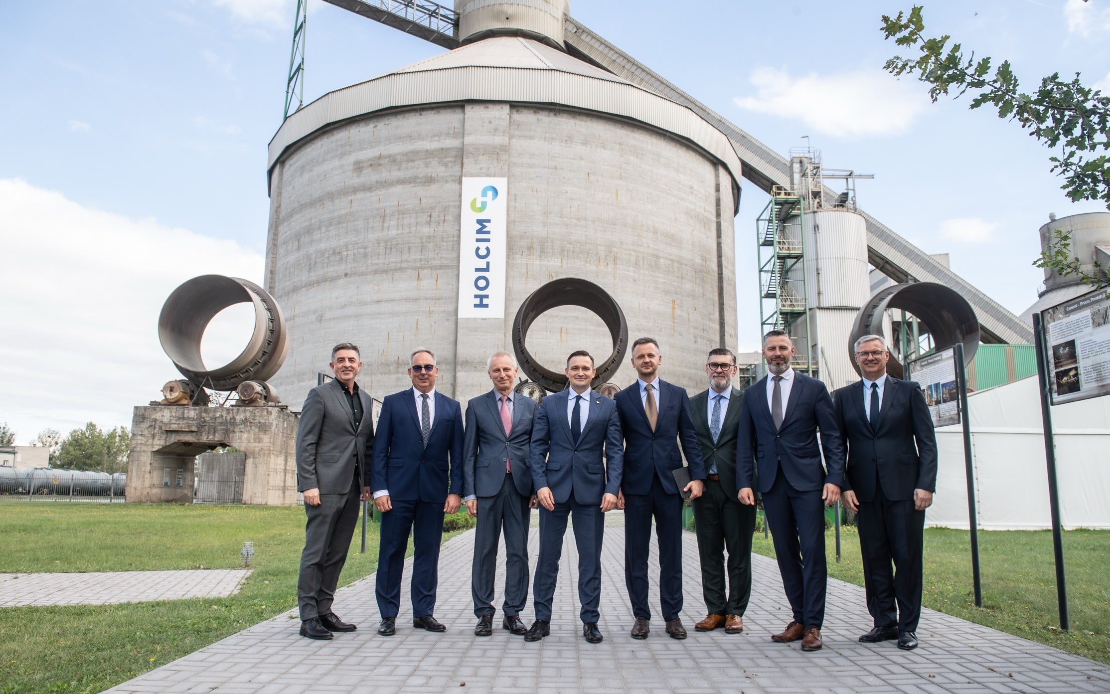 Ministerialna wizyta w Cementowni Kujawy – Holcim Polska prezentuje projekt CCS Go4ECOPlanet