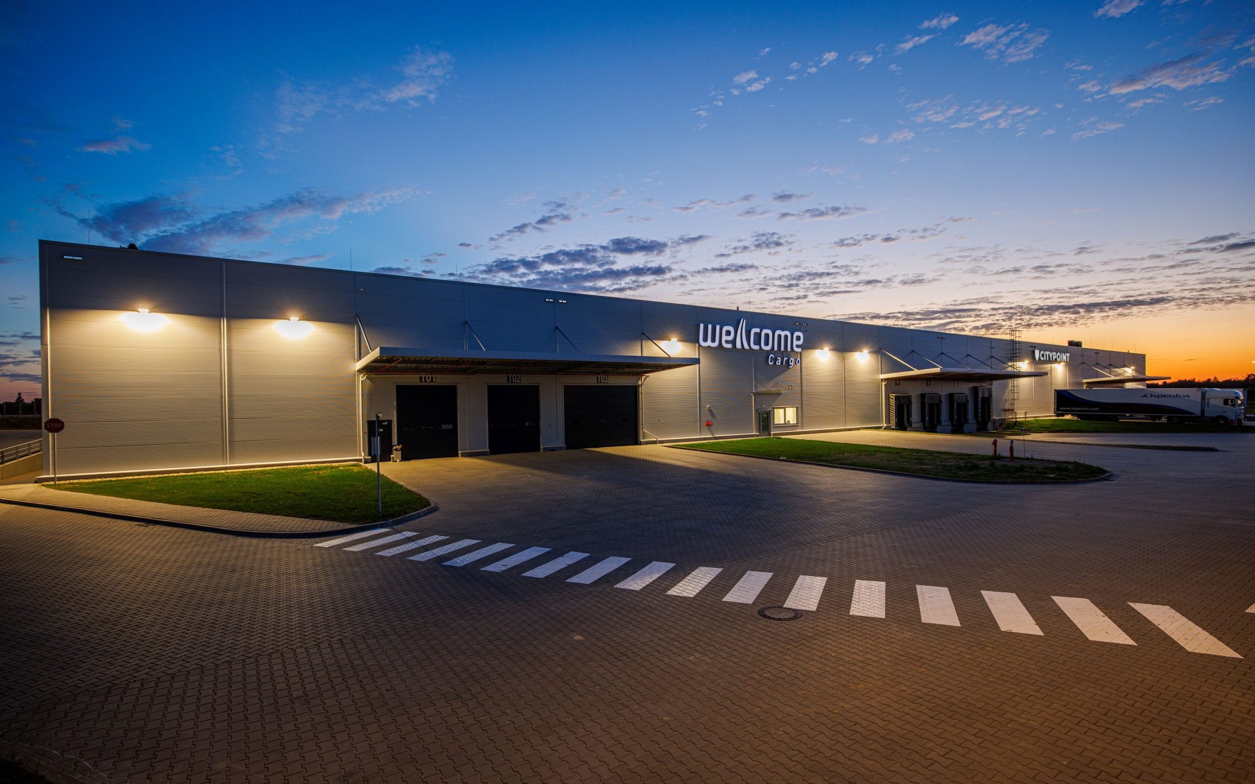 City Point Okęcie z obudową z niskoemisyjnych płyt warstwowych Ruukki® LowCarbon