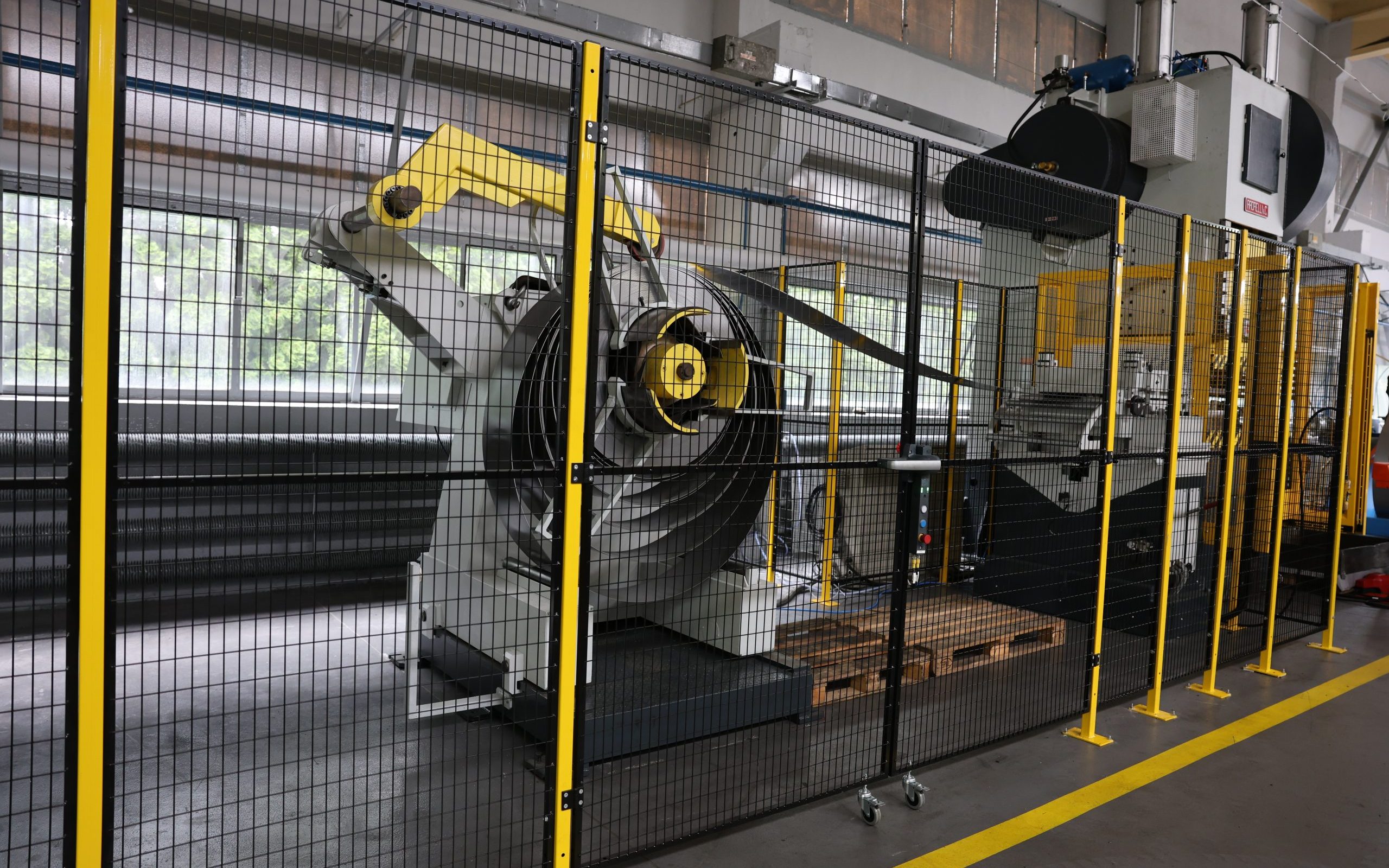 Cyfrowy model w służbie optymalizacji. Jak hub4industry pomógł firmie Pionier usprawnić logistykę wewnętrzną?