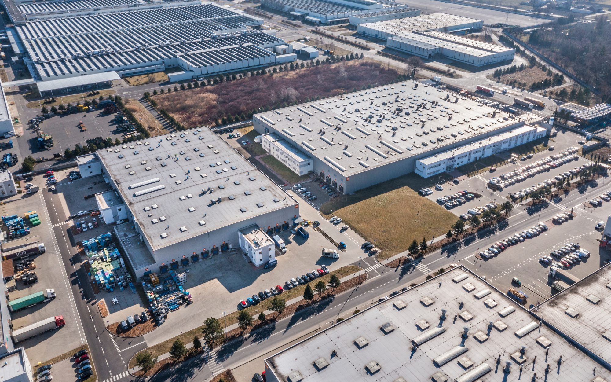 Hillwood Polska finalizuje jedną z największych transakcji na rynku magazynowym – nabycie 150 000 m² w Tychach i Bieruniu