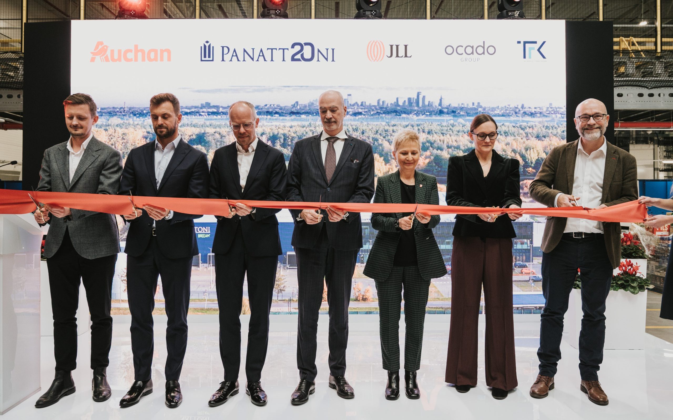 Panattoni dostarczyło ultranowoczesne, zrobotyzowane centrum dystrybucyjne dla Auchan – oficjalne otwarcie obiektu w Wilczej Górze