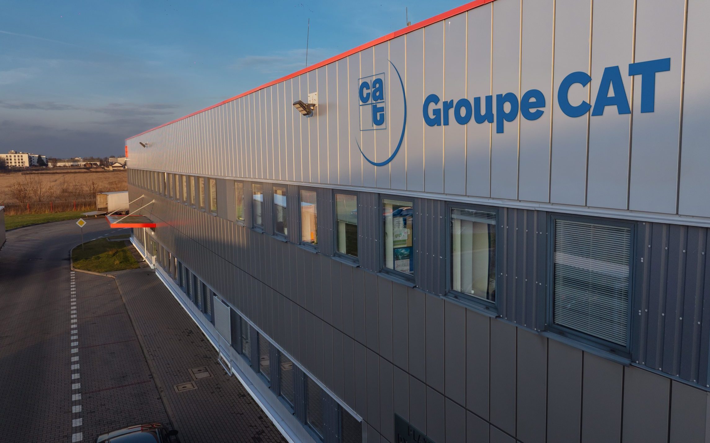 6 miesięcy, 7 wdrożeń. WMS Hardis wspiera transformację logistyki Groupe CAT