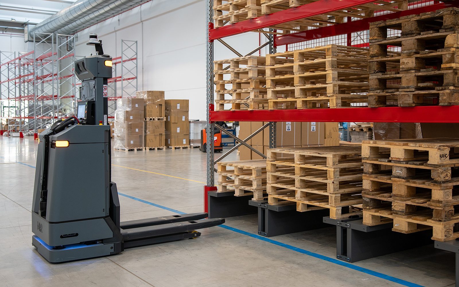 Case study Vibo z MiR1200 PalletJack: Jak autonomiczne roboty mobilne zapewniają elastyczną obsługę palet w procesie montażu. 7 Case study Vibo z MiR1200 PalletJack: Jak autonomiczne roboty mobilne zapewniają elastyczną obsługę palet w procesie montażu.